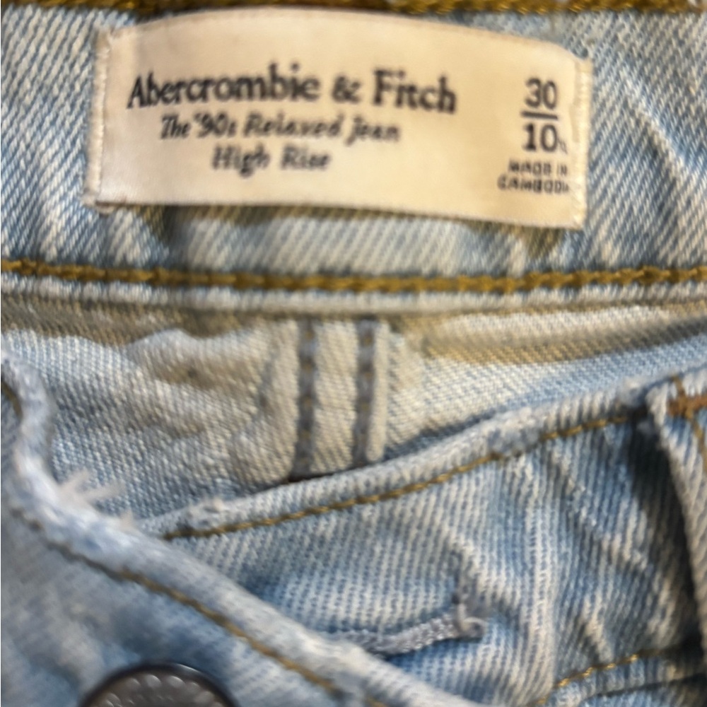 Abercrombie & Fitch The 90s Relaxed High Rise Jeans - EXTRA LONG